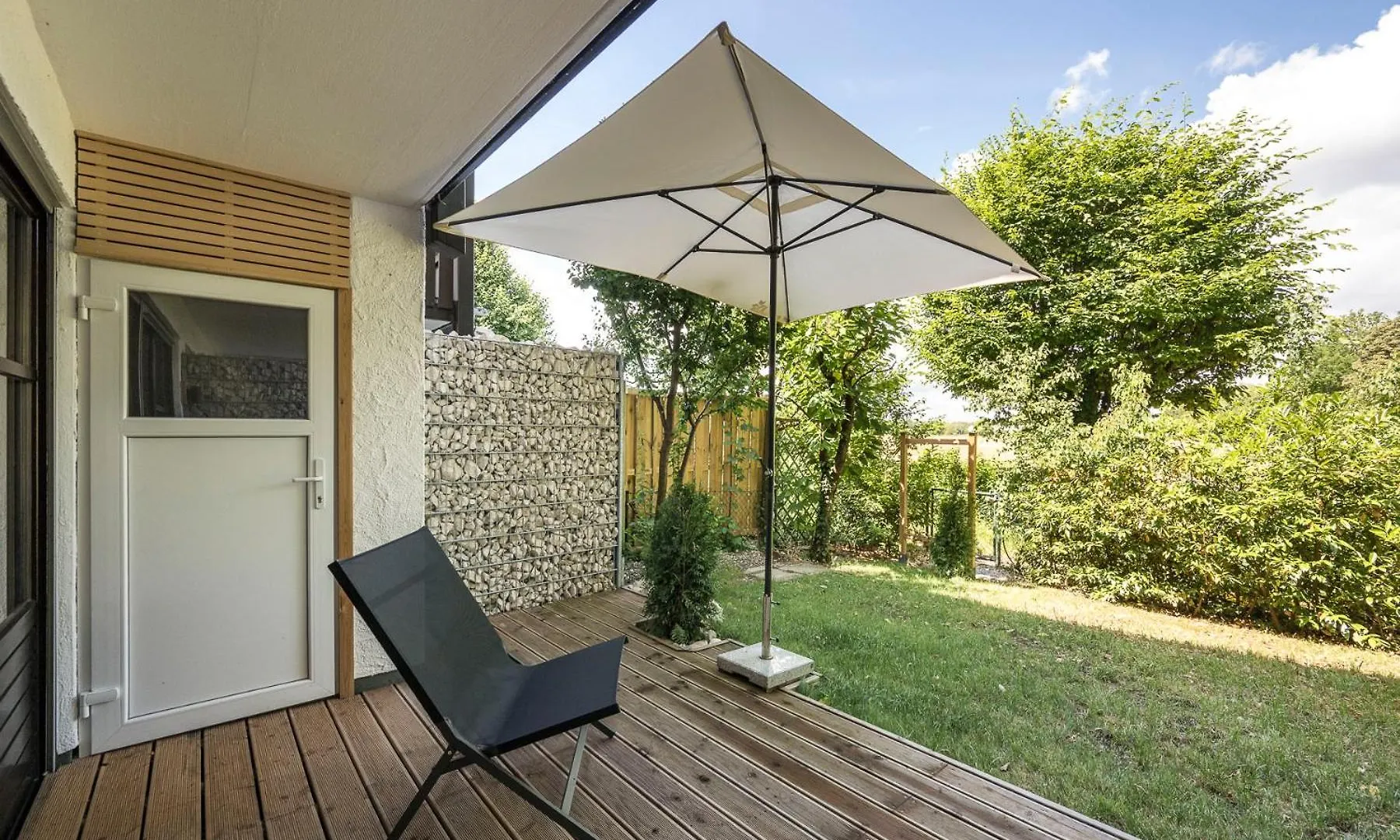 Schoene Wohnung Entspannungsoase Monachium Niemcy